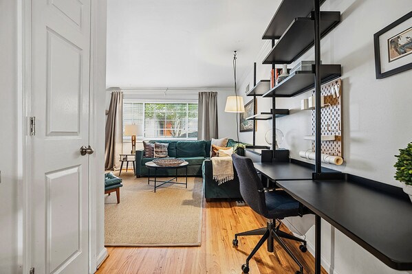 Foto del edificio - 410 Candler Park Dr NE
