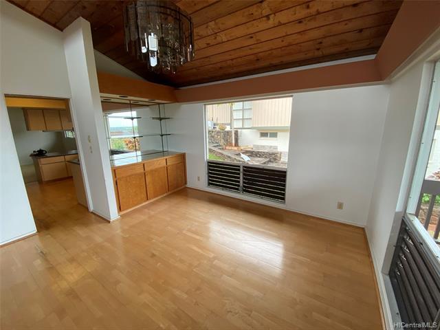 Building Photo - 98-635-635 Kaahele St