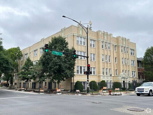 Building Photo - 2600 N Kimball Ave