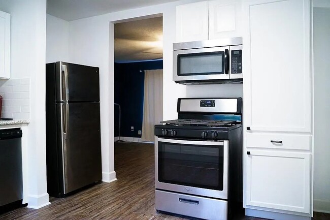 Foto del edificio - 5211 Myrtlewood St