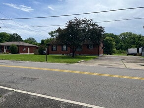 Building Photo - 3311 W Hamilton Ave