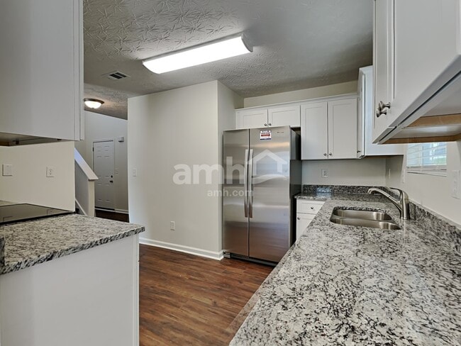 Foto del edificio - 814 Carlton Pointe Terrace