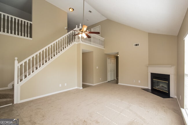 Foto del edificio - 1269 Creekview Cir