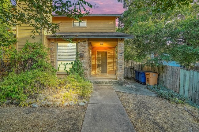 Building Photo - 3201 Twinberry Cove