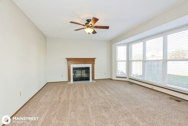 Building Photo - 247 Royalltrail Ln, O'Fallon, MO 63368