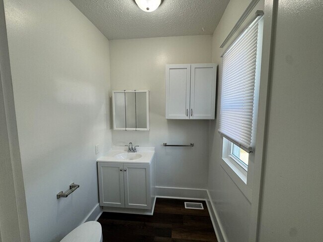 Foto del edificio - Updated 3 Bedroom Home in Moline