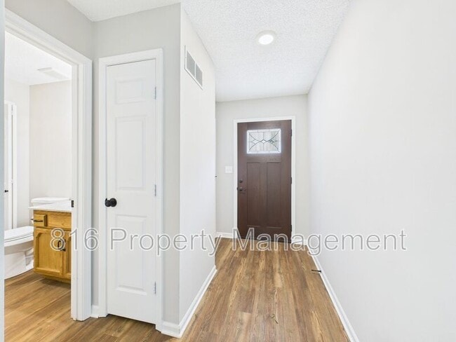 Foto del edificio - 6900 Orchard St