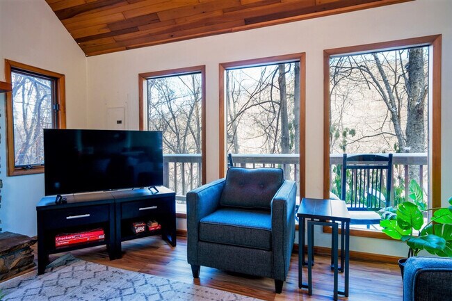 Foto del edificio - 224 Faulkner Rd