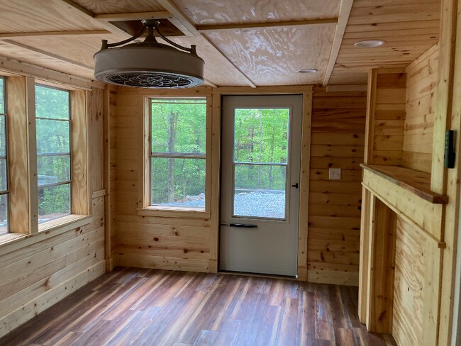 Foto del edificio - 10 Lakemont Cottage Trail