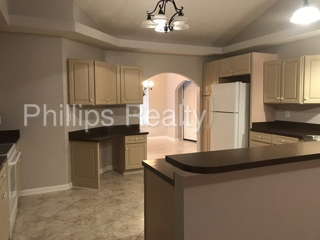 Building Photo - 365 Foxridge Dr
