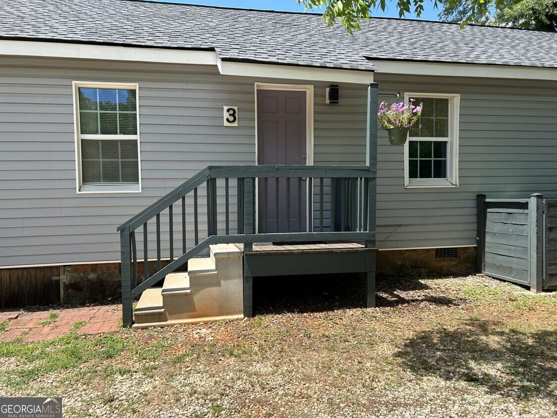 Foto principal - 219 W Oak St