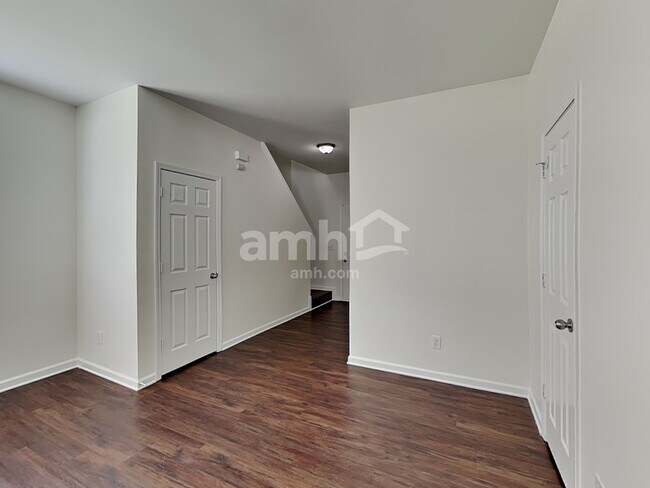 Foto del edificio - 12020 Downy Birch Rd