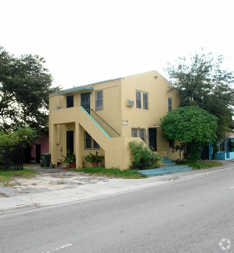 Primary Photo - 5617 N Miami Ave