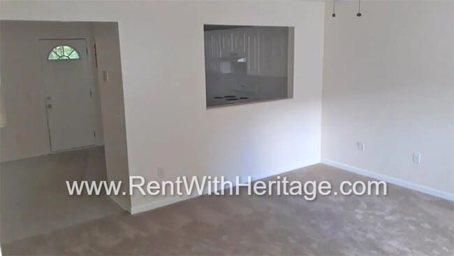 Building Photo - Awesome 3bd/ 2ba Townhome, Super Spacious, Small Community, Great Location