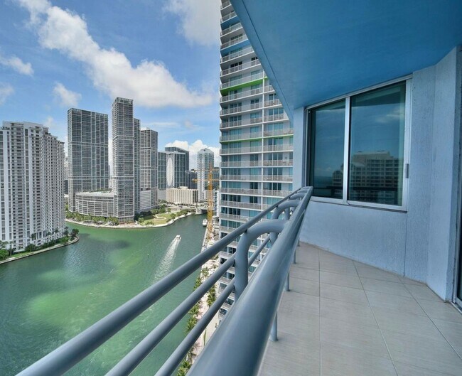 Two-Bedroom Residence with Bay and River V... - Two-Bedroom Residence with Bay and River V... Apartment