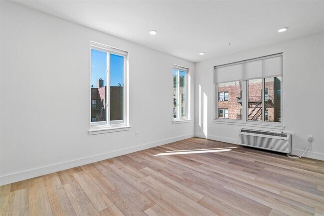 Foto del edificio - 293 Fairmount Ave