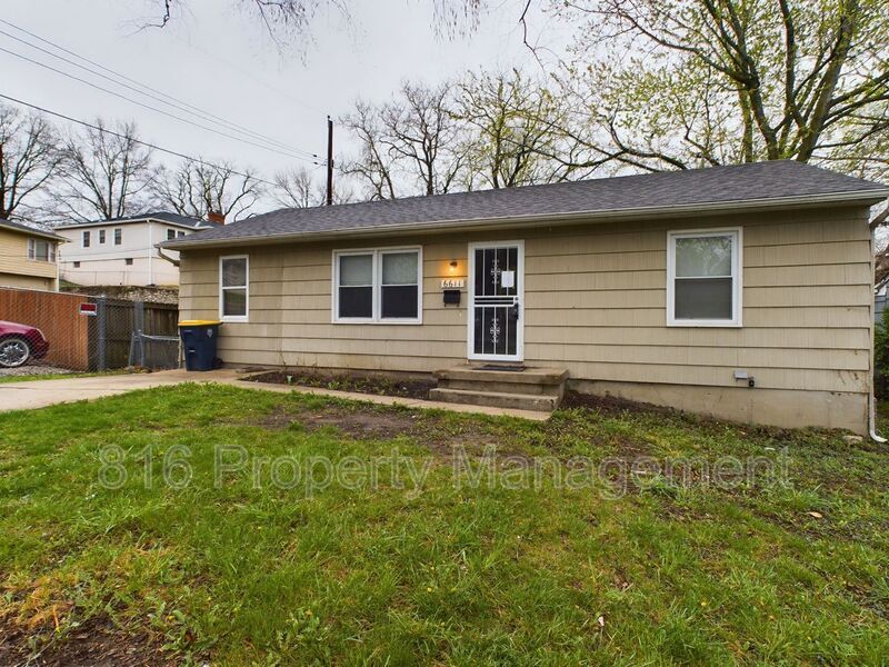Primary Photo - 6611 College Ave