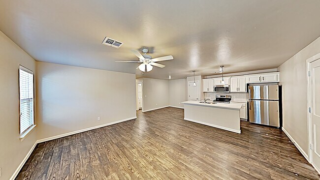 Foto del edificio - 3 Bedroom 2 Bath Duplex Near Tinker AFB