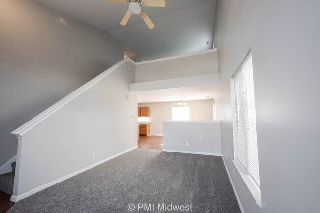 Building Photo - Charming 2-Bedroom, 2.5 Bath Home w/ Loft in Plainfield