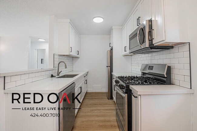 Foto del edificio - 2244 S Western Ave