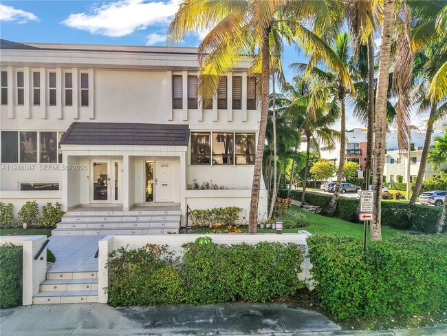 Foto del edificio - 10090 Bay Harbor Terrace