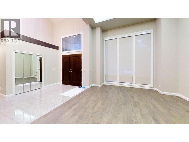 Photo du bâtiment - 10711 Bamberton Dr