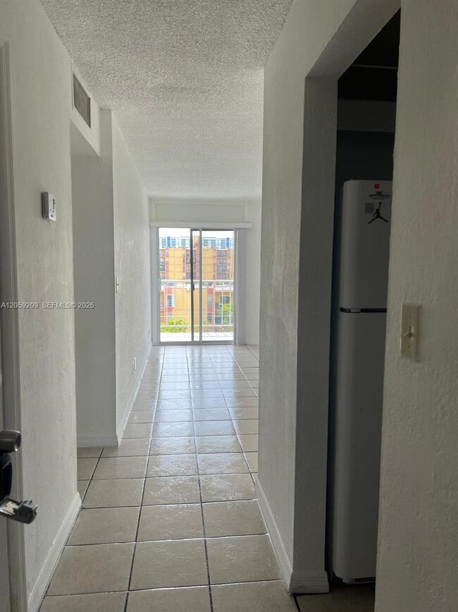 Building Photo - 801 NW 47th Ave
