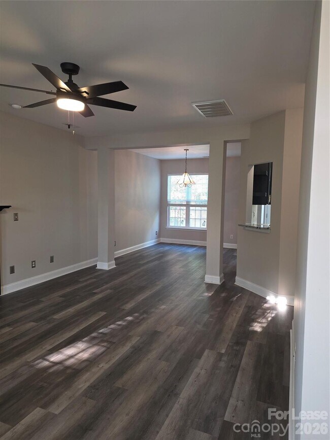 Foto del edificio - 935 Woodington Ln