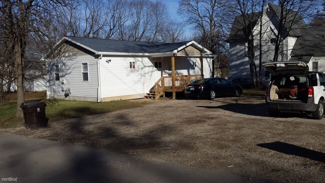 Building Photo - 1 br, 1 bath 4plex - 316 Locust St B