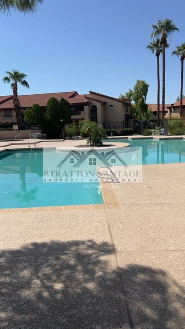 Building Photo - 1351 N Pleasant Dr