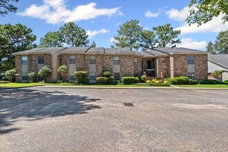 Building Photo - 1260 Sutton Ct