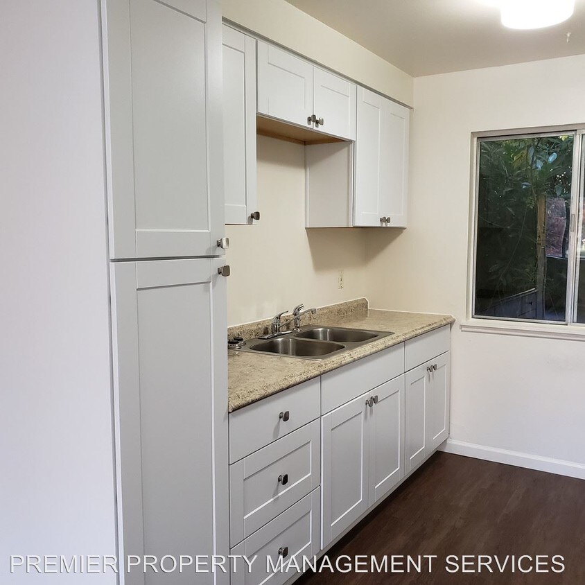 Primary Photo - 175 G St