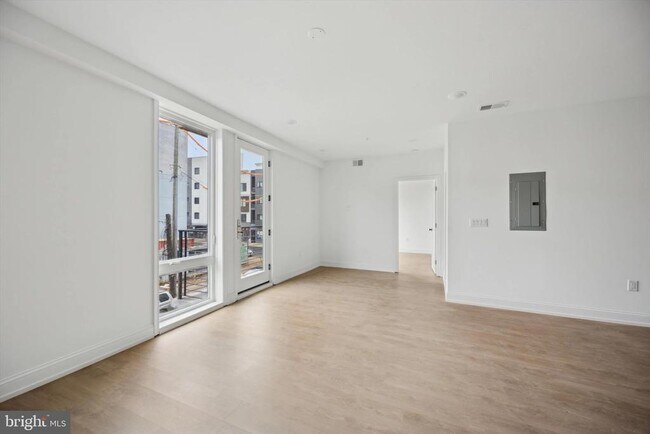 Foto del edificio - 1614 Ridge Ave