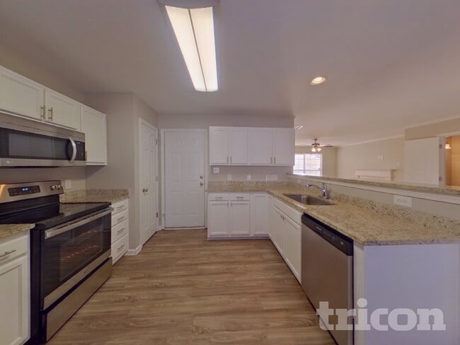 Building Photo - 6503 Sunman Rd