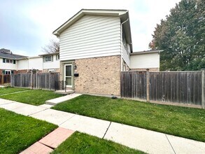 Building Photo - 81 Conway Dr