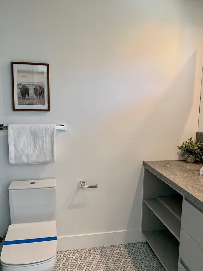 Foto del edificio - 1155 N Fuller Ave