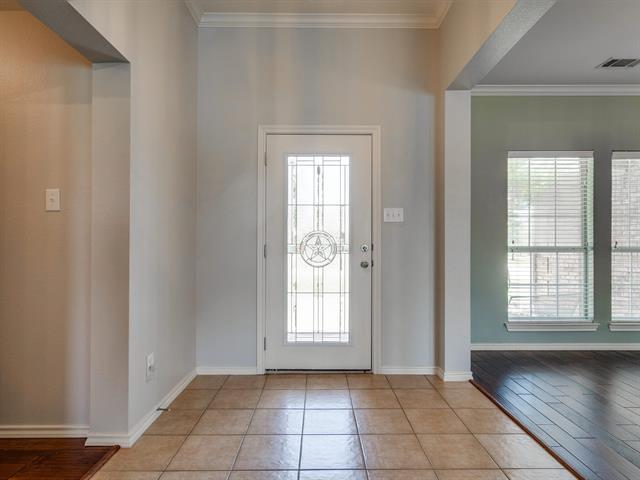 Foto del edificio - 7721 Willow Ridge Dr