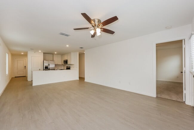 Building Photo - 1219 Maple St