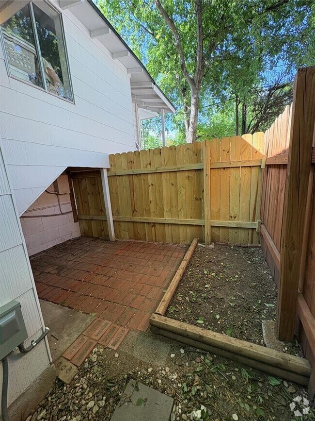 Building Photo - 4500 Avenue D
