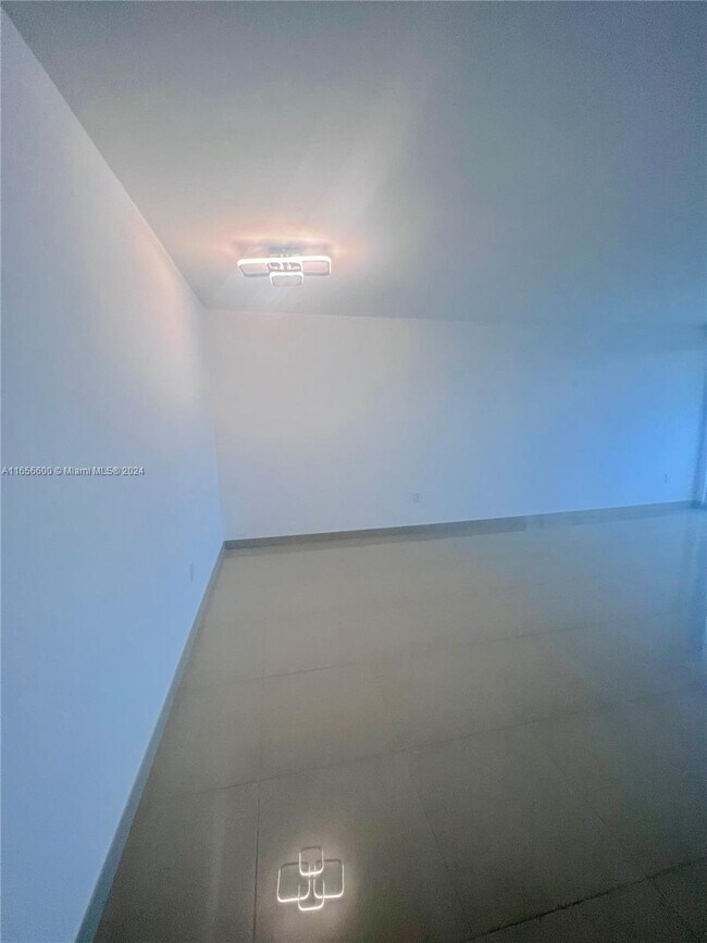 Building Photo - 5838 Collins Ave