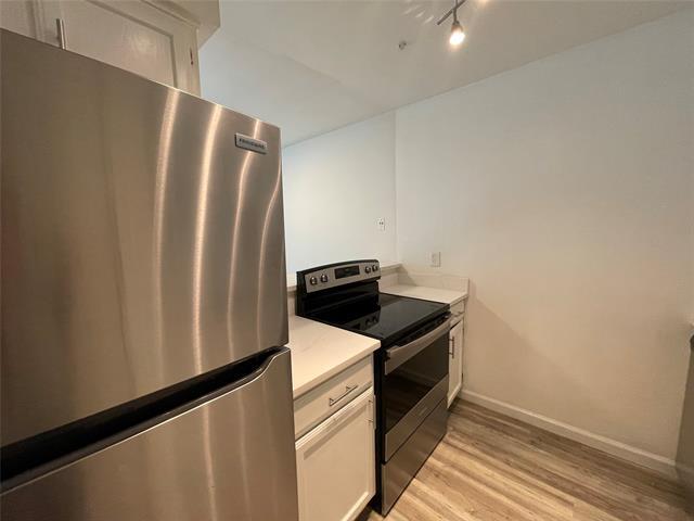 Foto del edificio - 4717 Columbia Ave