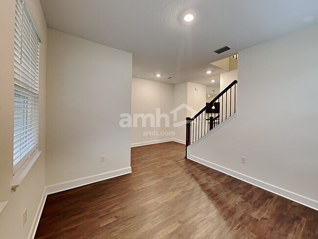 Foto del edificio - 3203 Bridge Haven Drive