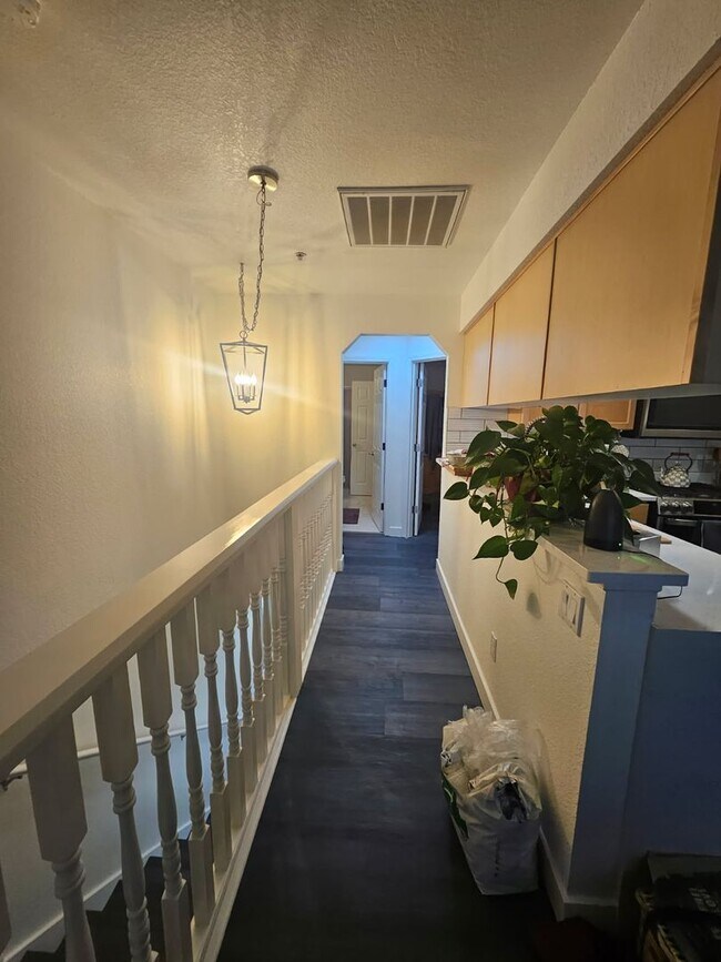 Foto del edificio - 437 Harris Ln