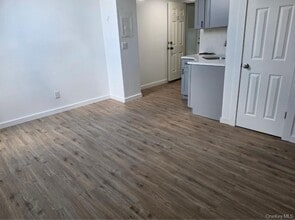 Building Photo - 534 NY-32