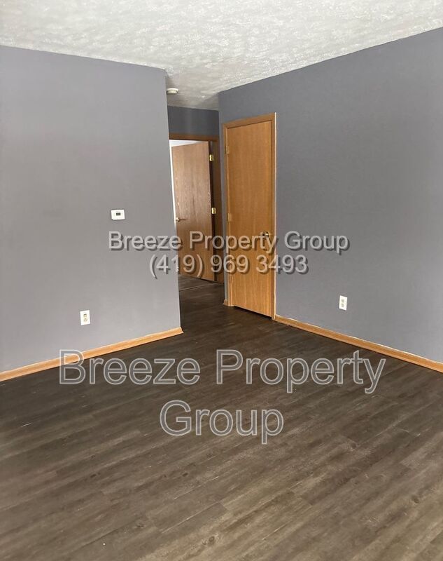 Foto del edificio - 329 S Jackson St