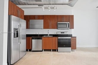Building Photo - 690 SW 1st Ct