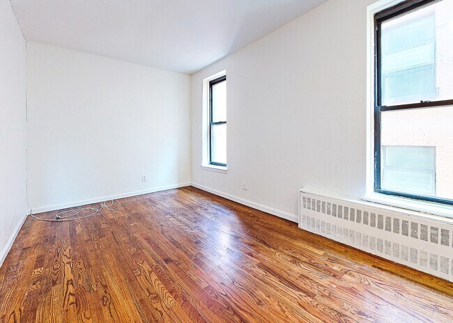 Building Photo - Don’t Miss Out on This Spacious 1 Bedroom ...