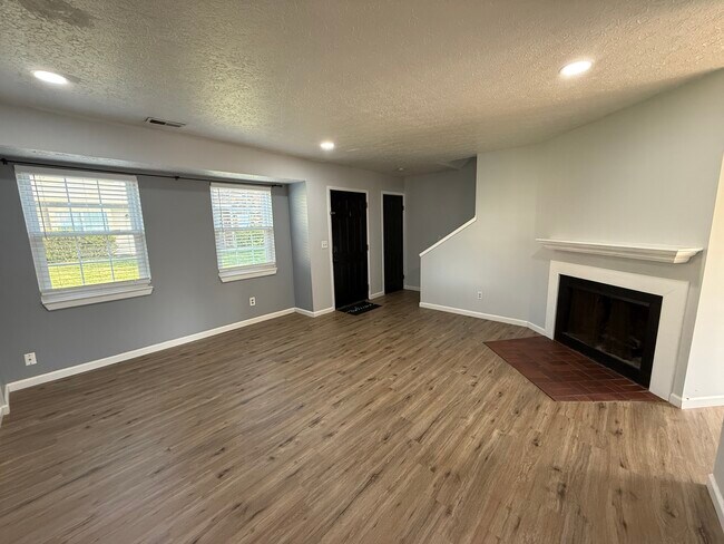 Foto del edificio - 1823 Worthington Run Dr