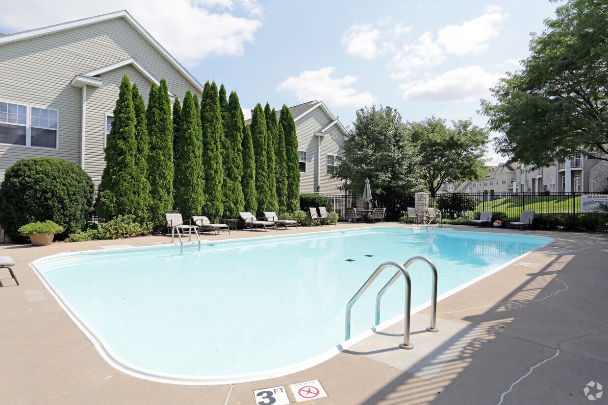 Cambridge Villas 301 N 167th Plz Omaha, NE