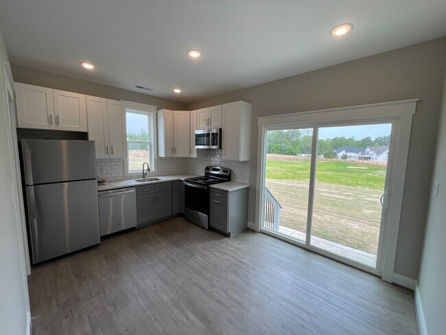 Foto del edificio - 7733 Barefoot Rd